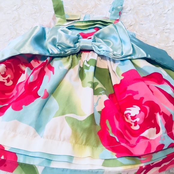 🎀Beautiful newborn baby girls dress🎀 - Picture 2 of 6